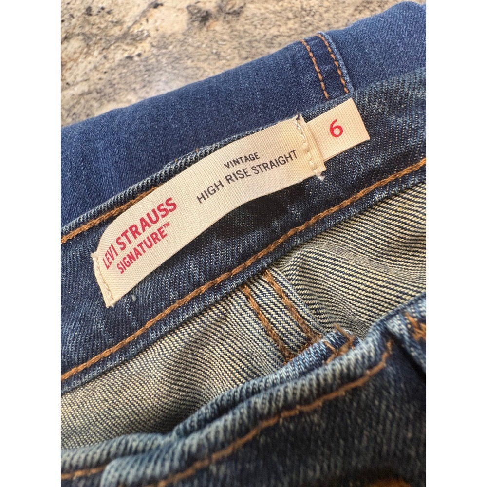 Signature by Levi Strauss Women Vintage High Rise Straight Jeans Blue Sz 6 Crop - Picture 3 of 4